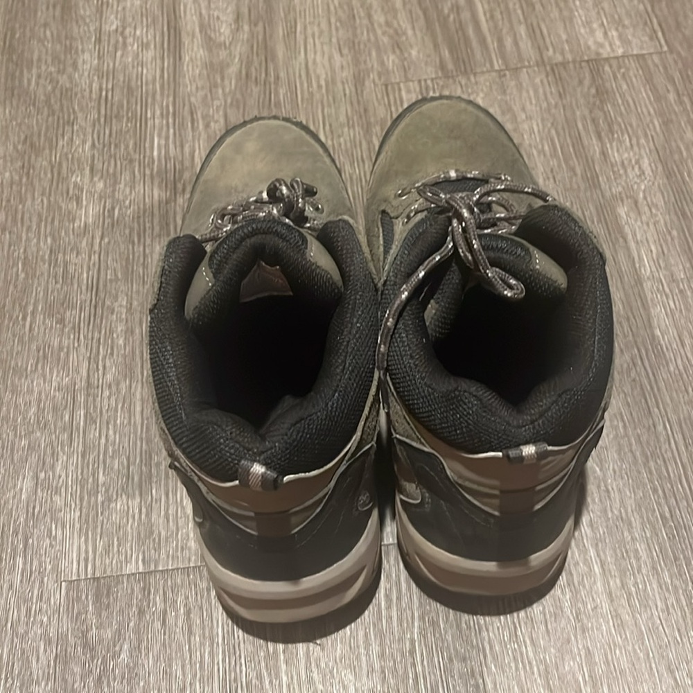 Denali Hiking boots - excellent condition